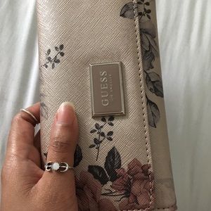 Floral Guess wallet